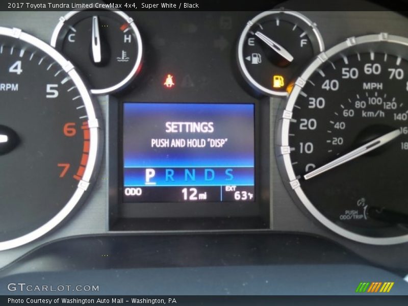 Super White / Black 2017 Toyota Tundra Limited CrewMax 4x4
