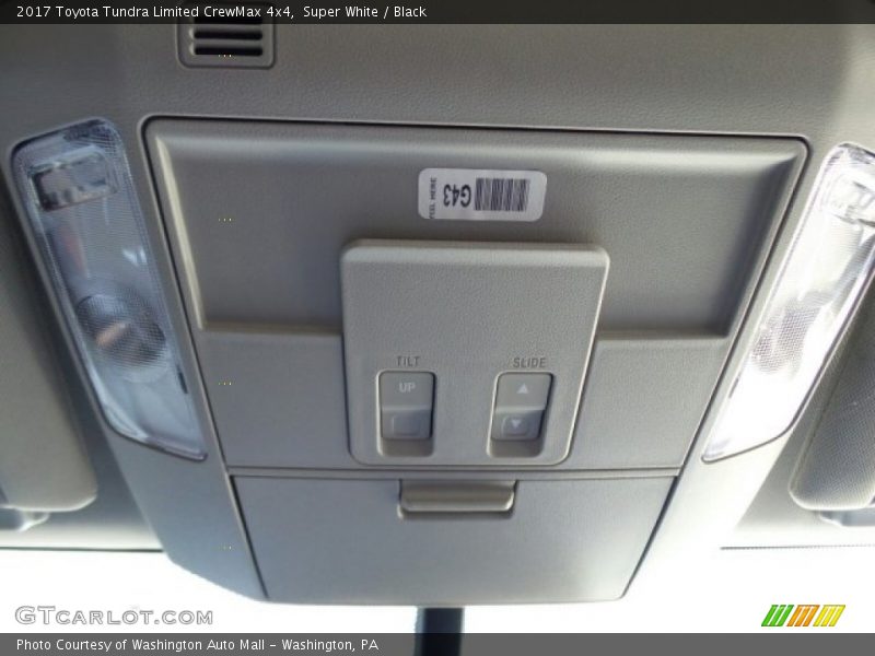 Super White / Black 2017 Toyota Tundra Limited CrewMax 4x4