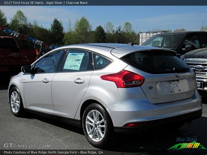 Ingot Silver / Charcoal Black 2017 Ford Focus SE Hatch