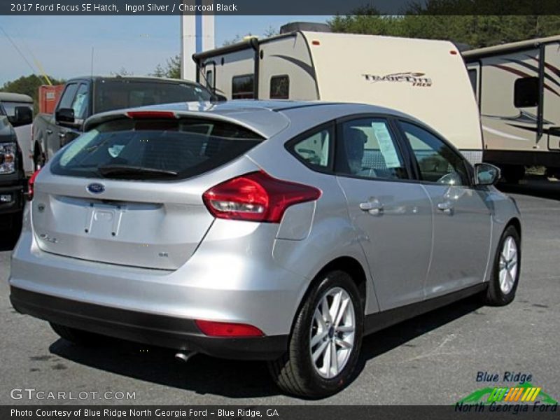 Ingot Silver / Charcoal Black 2017 Ford Focus SE Hatch