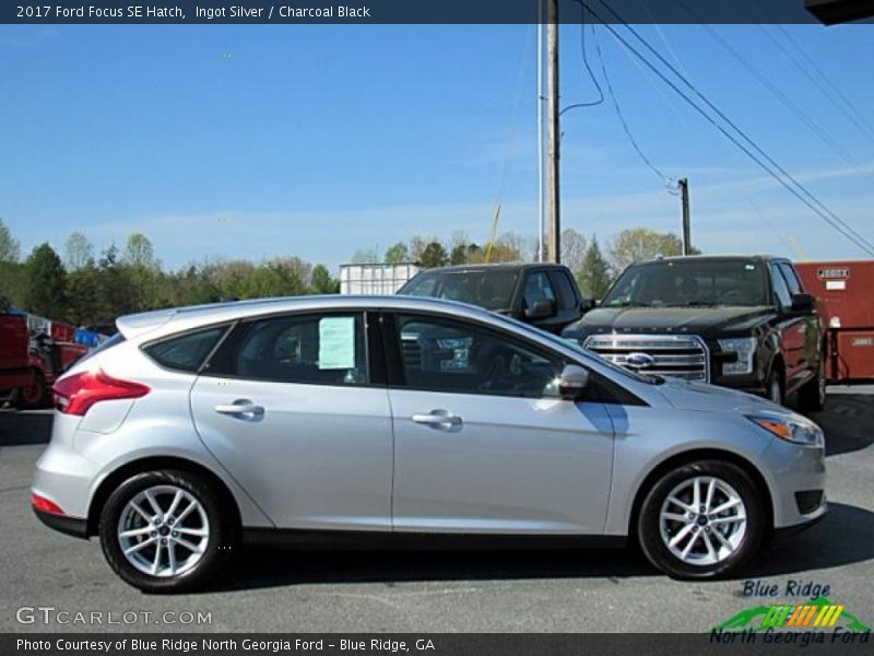 Ingot Silver / Charcoal Black 2017 Ford Focus SE Hatch