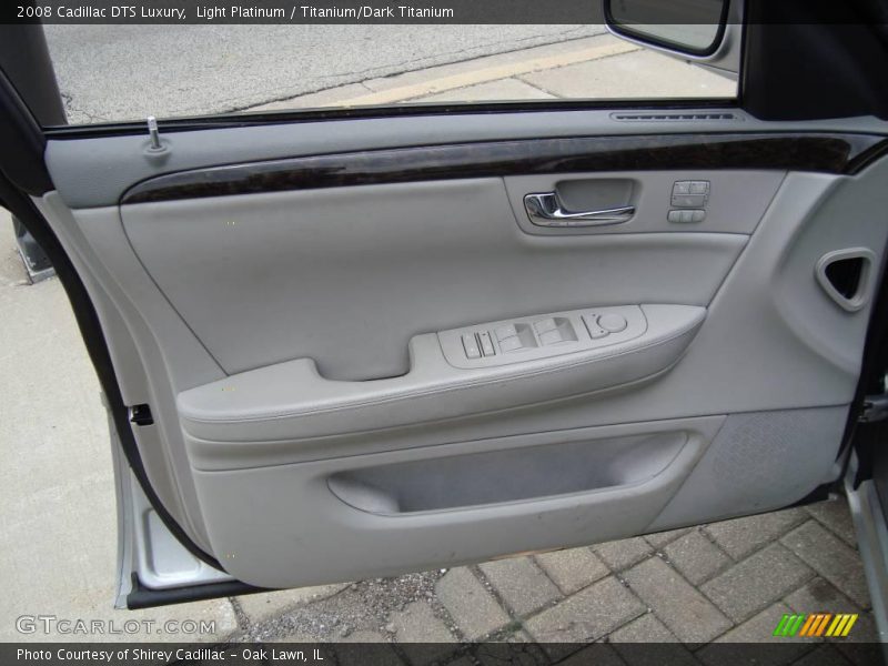 Light Platinum / Titanium/Dark Titanium 2008 Cadillac DTS Luxury