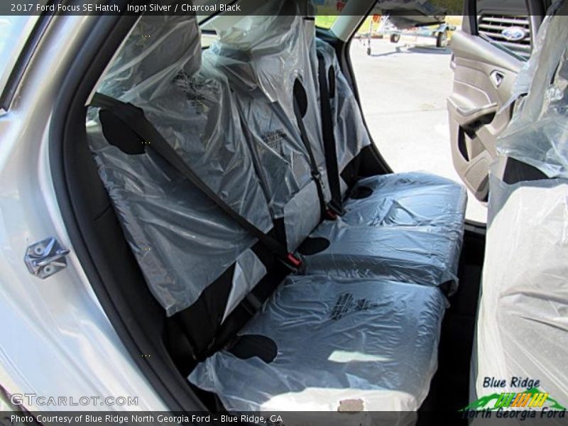 Ingot Silver / Charcoal Black 2017 Ford Focus SE Hatch