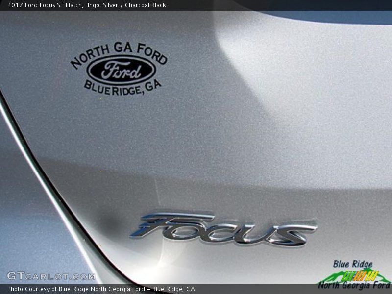 Ingot Silver / Charcoal Black 2017 Ford Focus SE Hatch