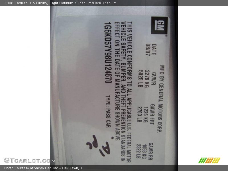 Light Platinum / Titanium/Dark Titanium 2008 Cadillac DTS Luxury
