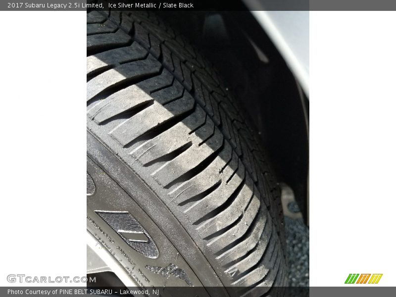 Ice Silver Metallic / Slate Black 2017 Subaru Legacy 2.5i Limited