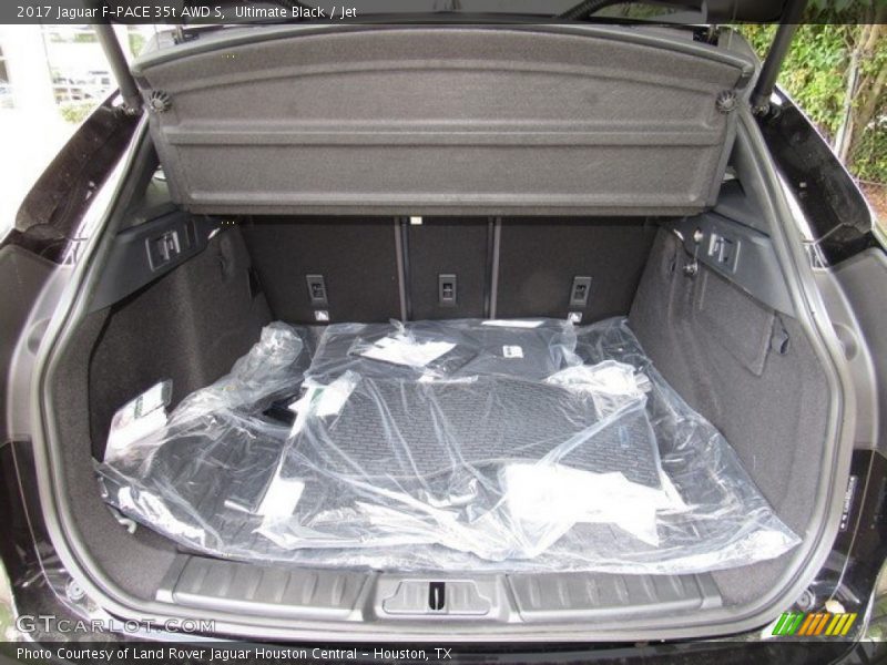 Ultimate Black / Jet 2017 Jaguar F-PACE 35t AWD S