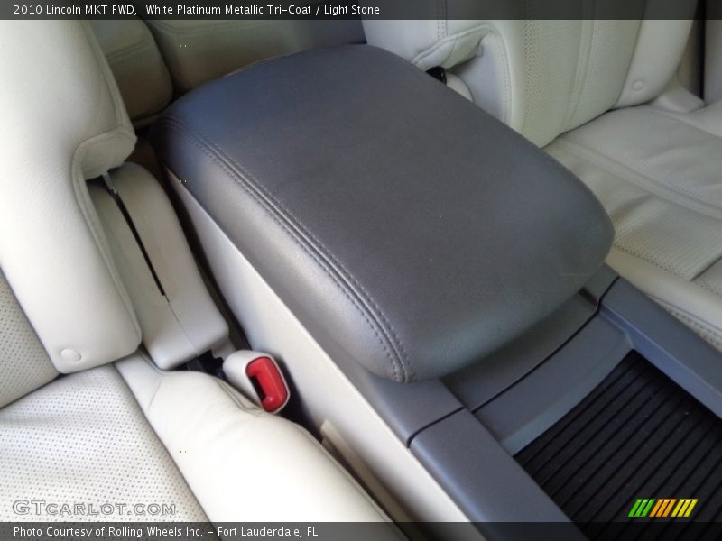 White Platinum Metallic Tri-Coat / Light Stone 2010 Lincoln MKT FWD