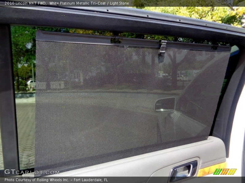 White Platinum Metallic Tri-Coat / Light Stone 2010 Lincoln MKT FWD