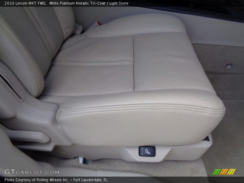 Front Seat of 2010 MKT FWD