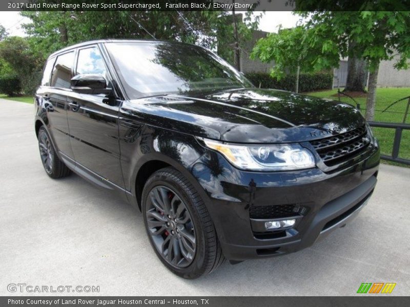 Front 3/4 View of 2017 Range Rover Sport Supercharged
