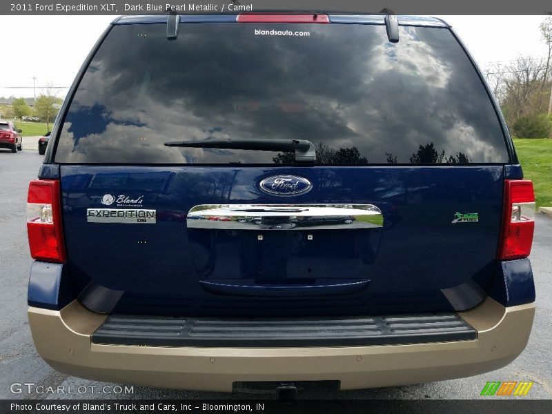 Dark Blue Pearl Metallic / Camel 2011 Ford Expedition XLT