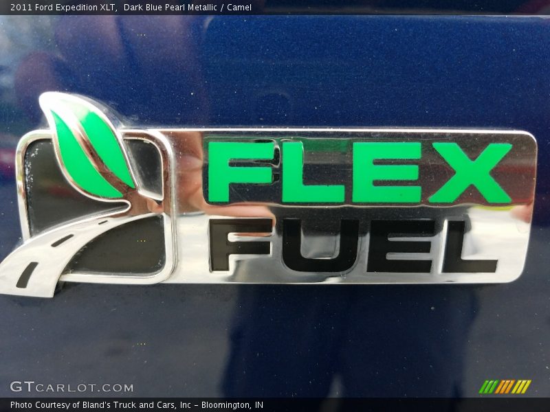 Dark Blue Pearl Metallic / Camel 2011 Ford Expedition XLT