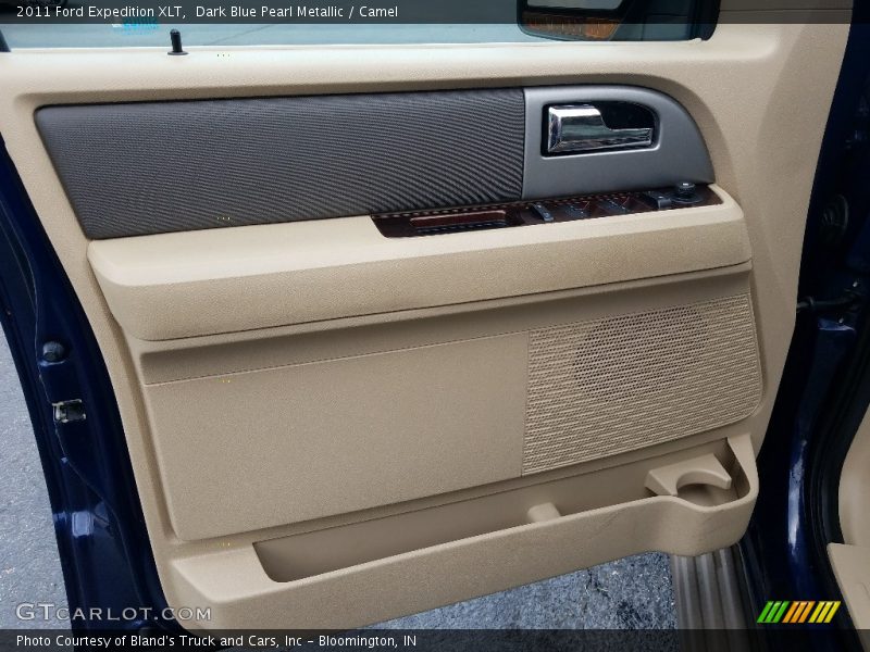 Dark Blue Pearl Metallic / Camel 2011 Ford Expedition XLT