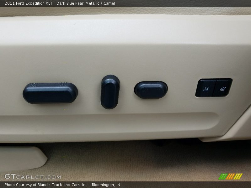 Dark Blue Pearl Metallic / Camel 2011 Ford Expedition XLT