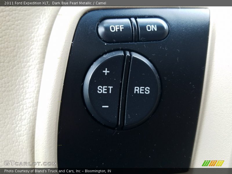 Dark Blue Pearl Metallic / Camel 2011 Ford Expedition XLT