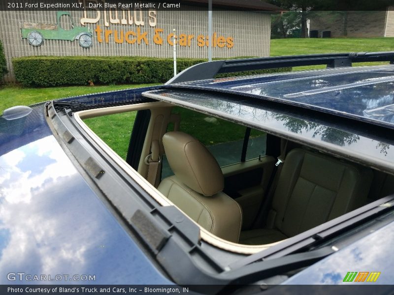 Dark Blue Pearl Metallic / Camel 2011 Ford Expedition XLT