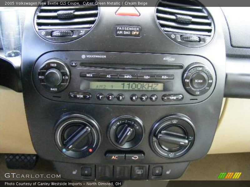 Cyber Green Metallic / Cream Beige 2005 Volkswagen New Beetle GLS Coupe