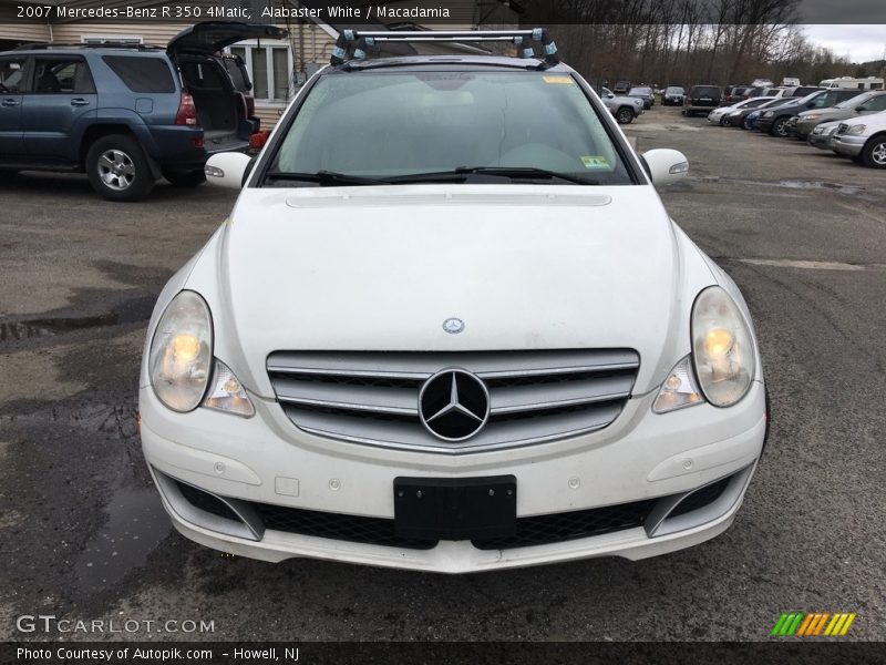 Alabaster White / Macadamia 2007 Mercedes-Benz R 350 4Matic