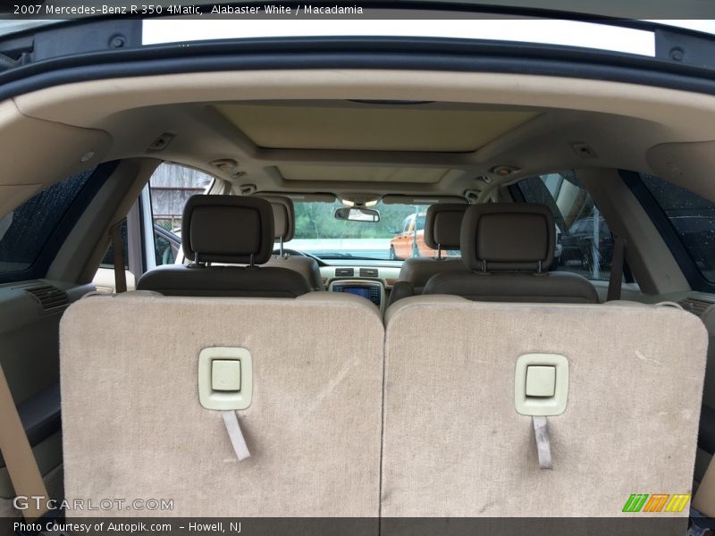 Alabaster White / Macadamia 2007 Mercedes-Benz R 350 4Matic