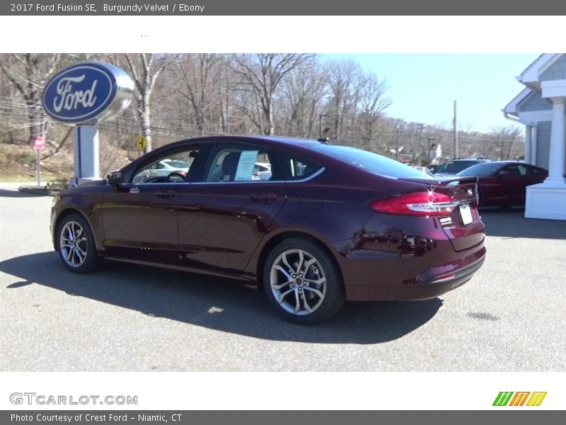 Burgundy Velvet / Ebony 2017 Ford Fusion SE