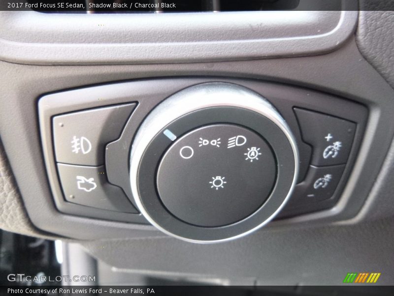 Controls of 2017 Focus SE Sedan