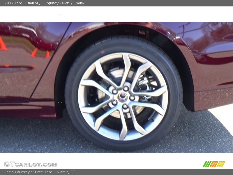 Burgundy Velvet / Ebony 2017 Ford Fusion SE