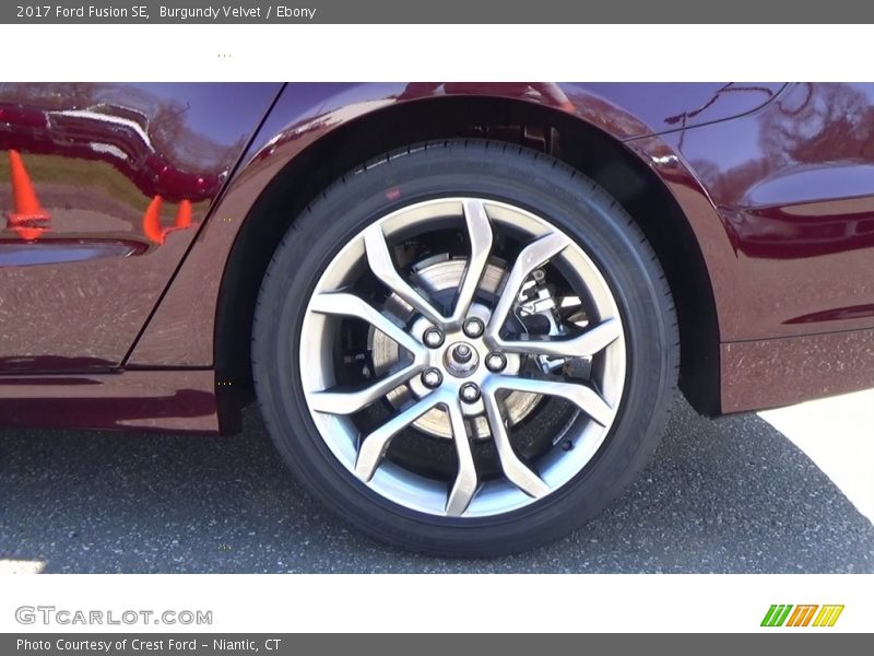 Burgundy Velvet / Ebony 2017 Ford Fusion SE