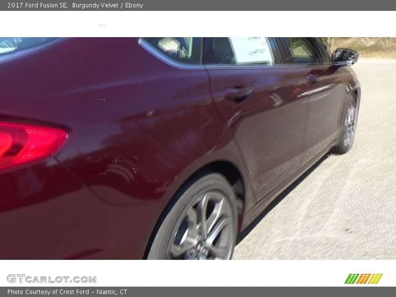 Burgundy Velvet / Ebony 2017 Ford Fusion SE