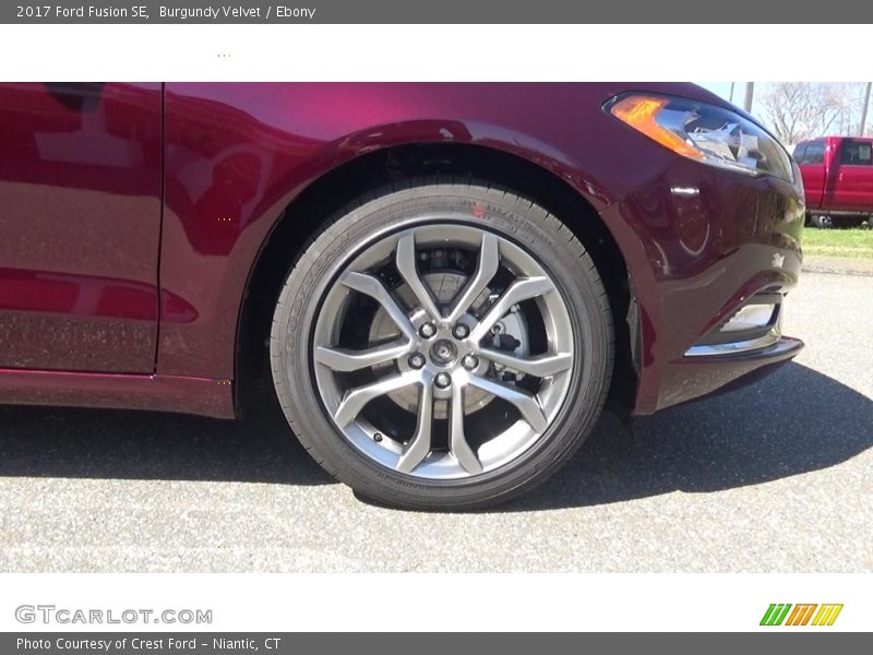 Burgundy Velvet / Ebony 2017 Ford Fusion SE
