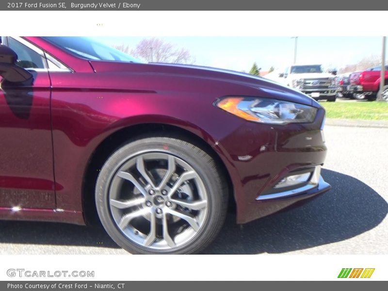 Burgundy Velvet / Ebony 2017 Ford Fusion SE