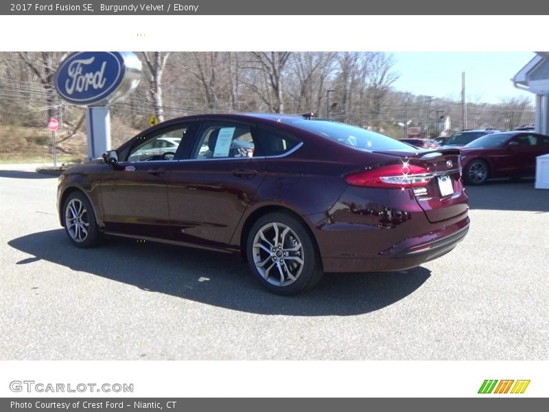 Burgundy Velvet / Ebony 2017 Ford Fusion SE