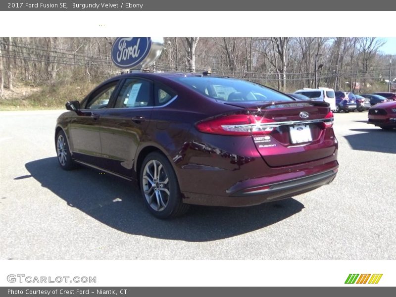 Burgundy Velvet / Ebony 2017 Ford Fusion SE
