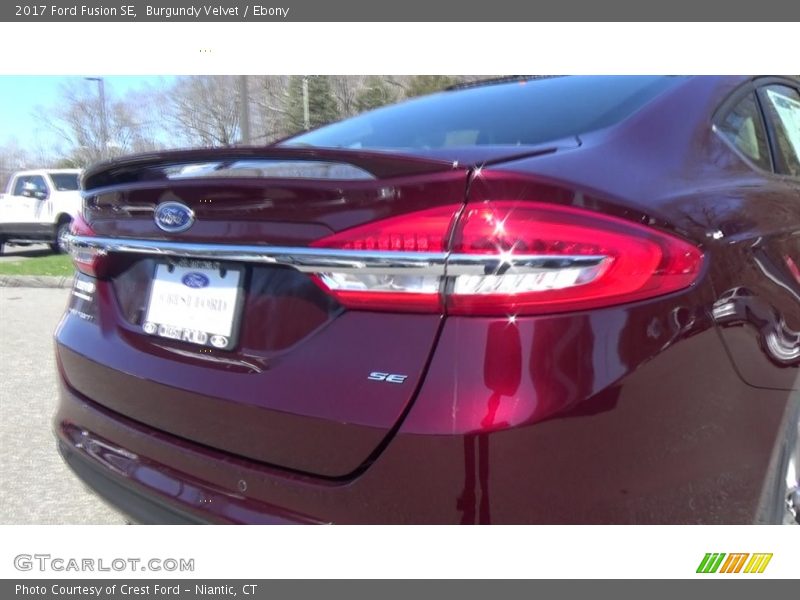 Burgundy Velvet / Ebony 2017 Ford Fusion SE