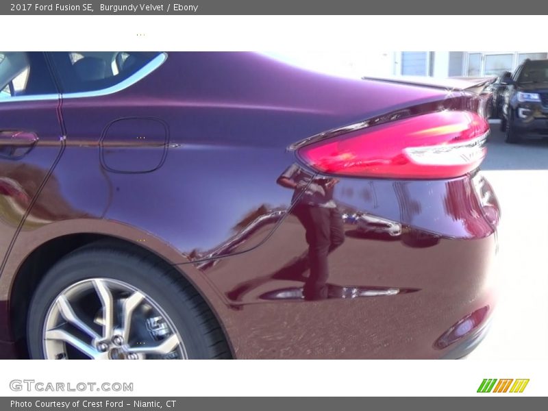 Burgundy Velvet / Ebony 2017 Ford Fusion SE