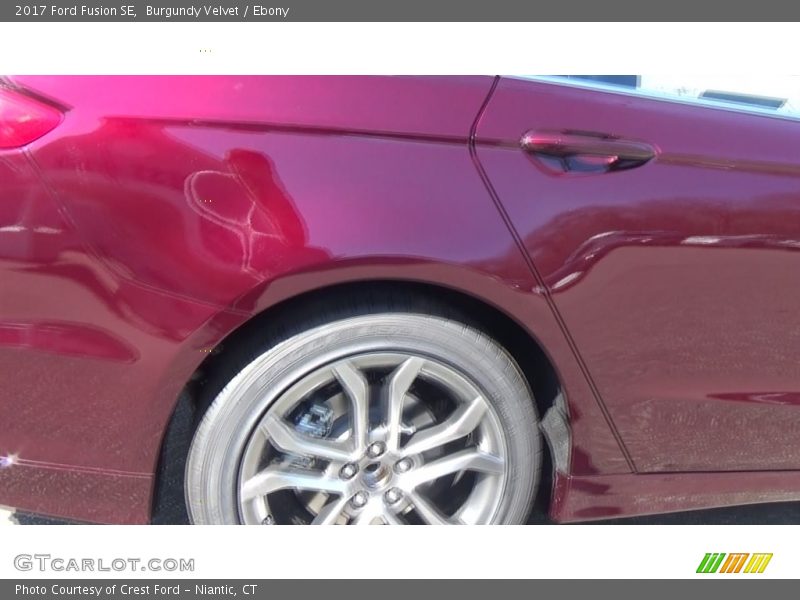 Burgundy Velvet / Ebony 2017 Ford Fusion SE
