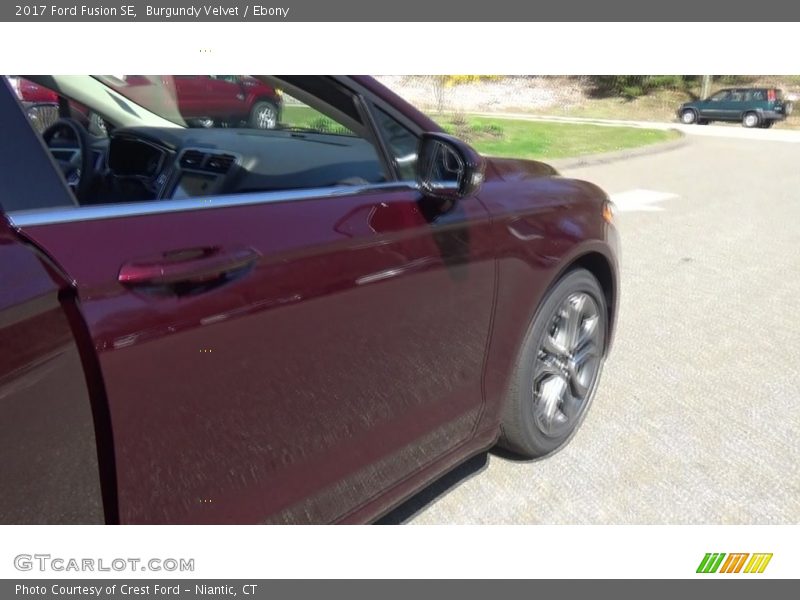 Burgundy Velvet / Ebony 2017 Ford Fusion SE
