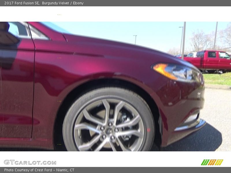 Burgundy Velvet / Ebony 2017 Ford Fusion SE