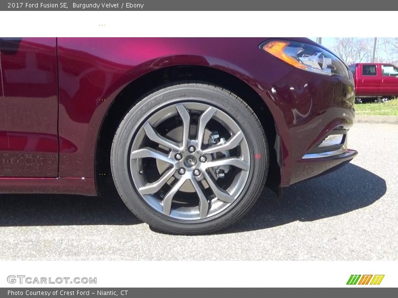Burgundy Velvet / Ebony 2017 Ford Fusion SE