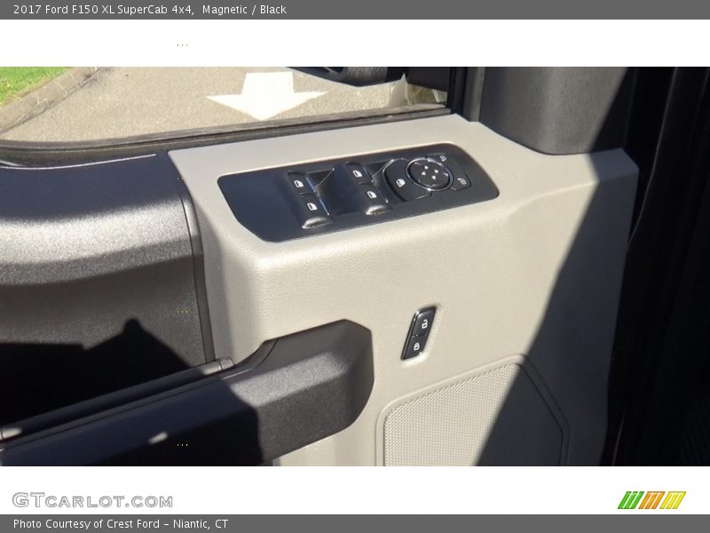 Magnetic / Black 2017 Ford F150 XL SuperCab 4x4