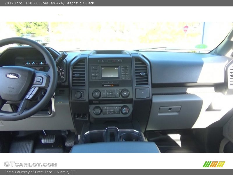 Magnetic / Black 2017 Ford F150 XL SuperCab 4x4