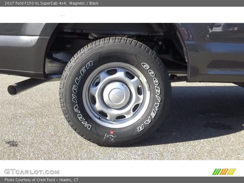 Magnetic / Black 2017 Ford F150 XL SuperCab 4x4