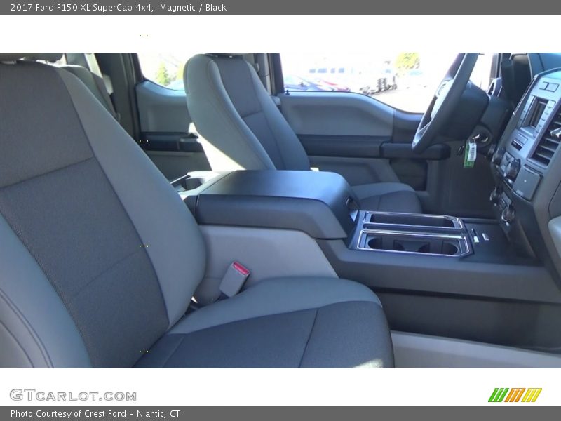 Magnetic / Black 2017 Ford F150 XL SuperCab 4x4