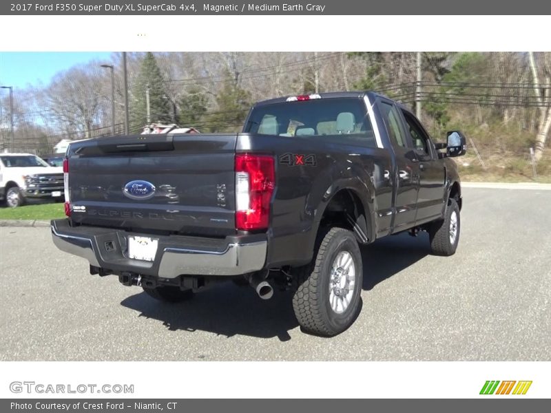 Magnetic / Medium Earth Gray 2017 Ford F350 Super Duty XL SuperCab 4x4