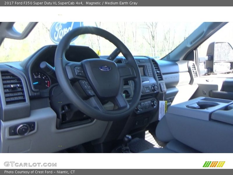 Magnetic / Medium Earth Gray 2017 Ford F350 Super Duty XL SuperCab 4x4