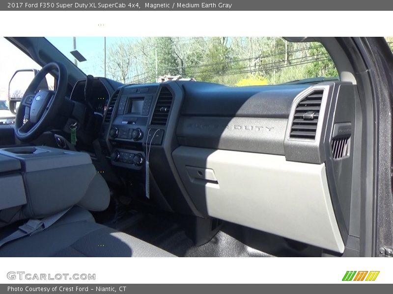 Magnetic / Medium Earth Gray 2017 Ford F350 Super Duty XL SuperCab 4x4