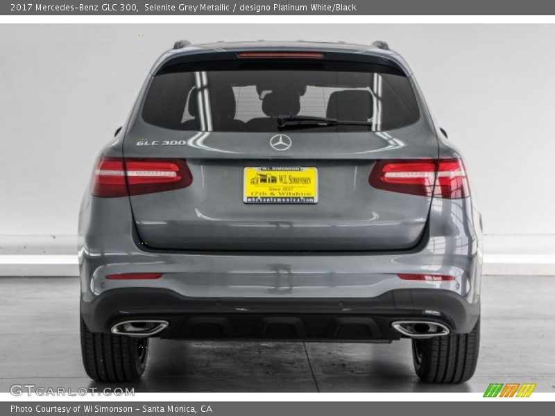 Selenite Grey Metallic / designo Platinum White/Black 2017 Mercedes-Benz GLC 300