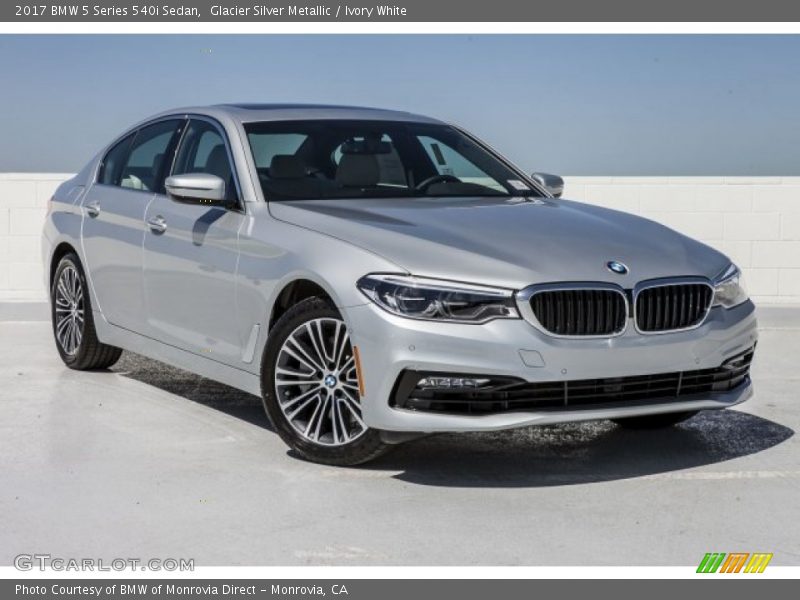 Front 3/4 View of 2017 5 Series 540i Sedan