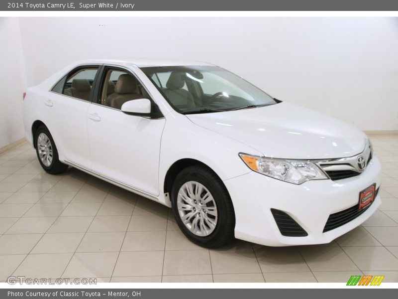 Super White / Ivory 2014 Toyota Camry LE