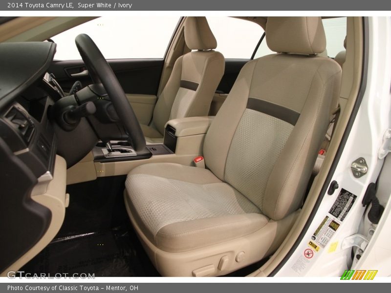 Super White / Ivory 2014 Toyota Camry LE